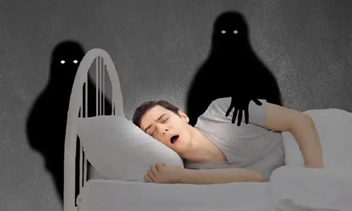điềm thấy bóng người lạ trong nhà đánh con gì - Hình 3