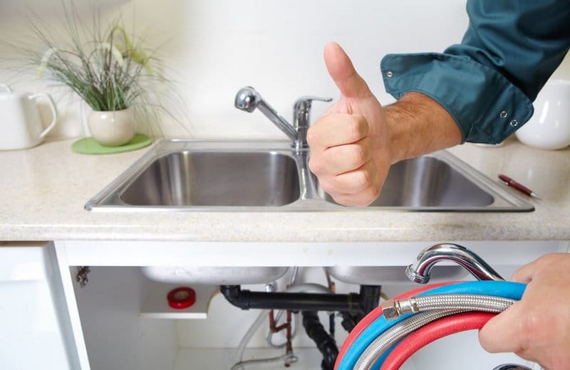 điềm thấy ống nước vỡ đánh con gì - Hình 4