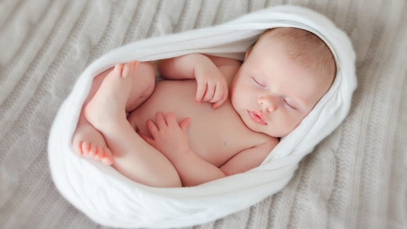 mơ thấy bế em bé đánh con gì - Hình 5