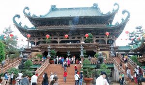 mơ thấy đi chùa đánh con gì