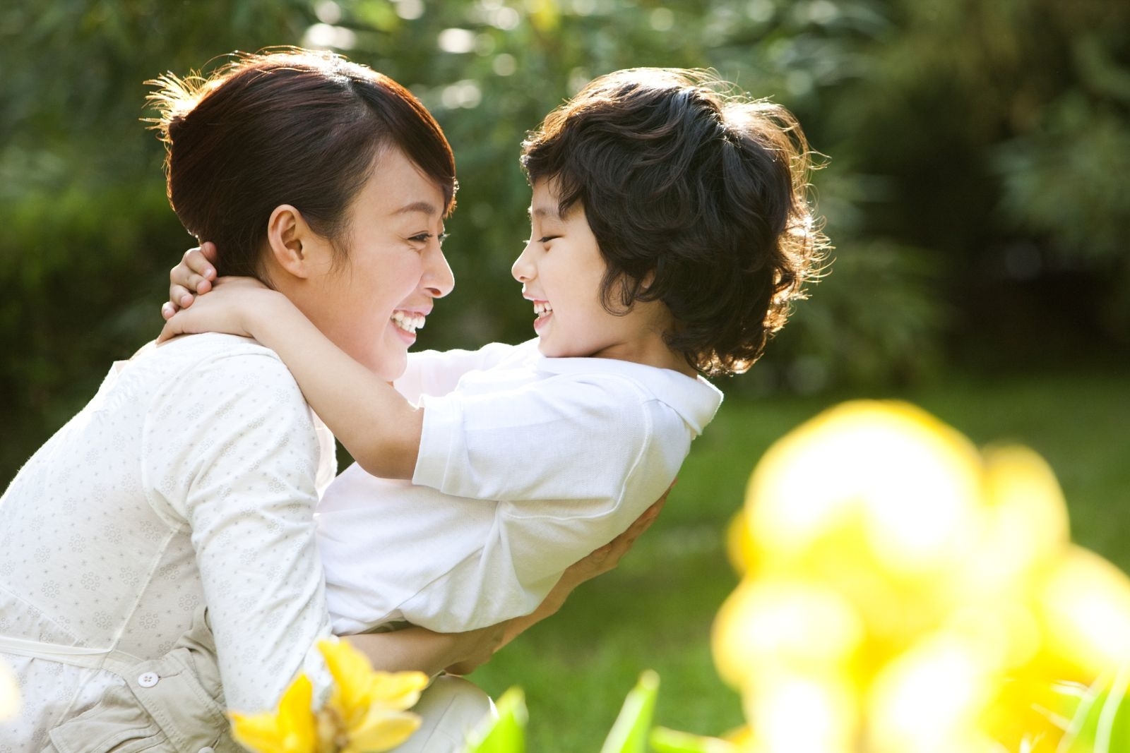mơ thấy mẹ nuôi đánh con gì - Hình 4